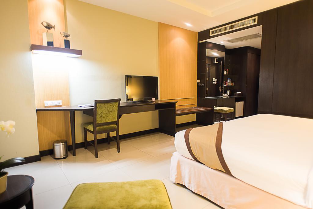 Intimate Hotel Pattaya - Sha Extra Plus Exterior foto